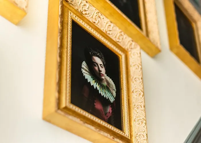 Canal Wow בית הארחה 3*