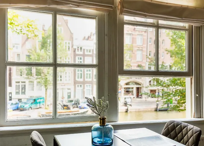 בית הארחה Canal Wow 3*