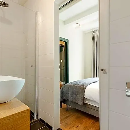 Canal Wow Guest house 3*